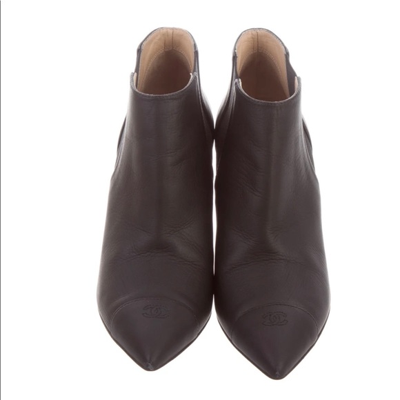 Chanel cap toe CC low Lambskin boots sz 7 - Picture 5 of 6